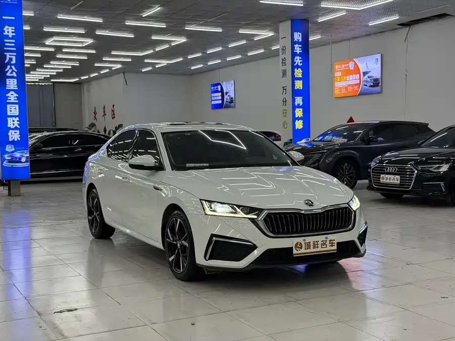 Skoda Octavia Octavia 2022 PRO TSI280 Premium Edition 2022 — миниатюра 3