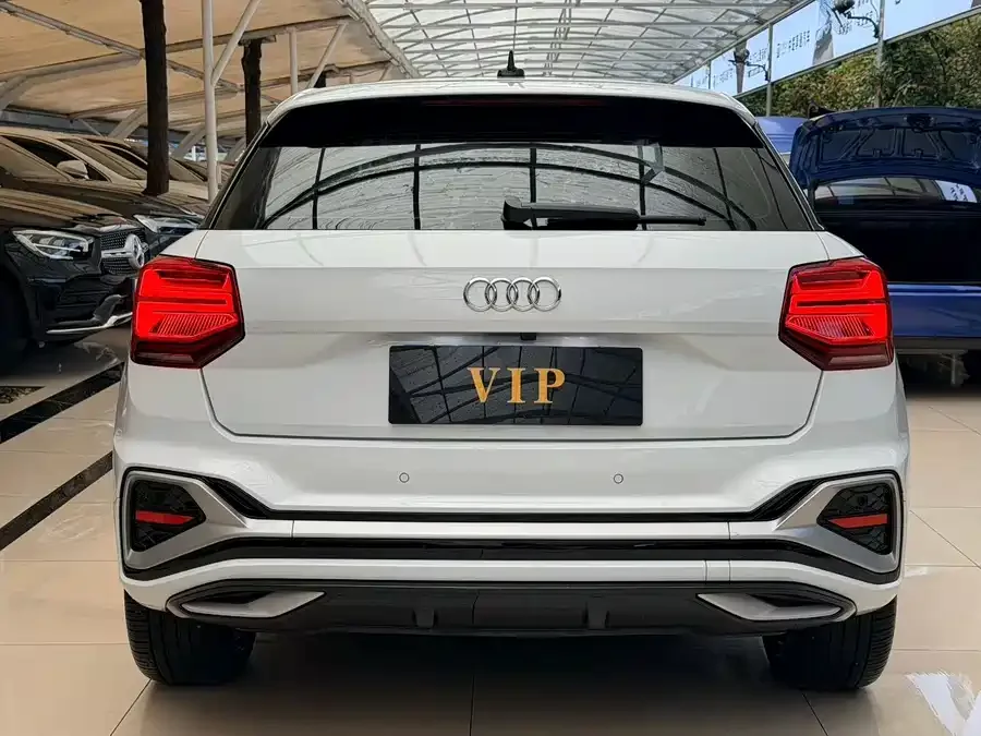 Audi Q2L 2022 35 TFSI Fashion Dynamic Edition 2022 — миниатюра 2