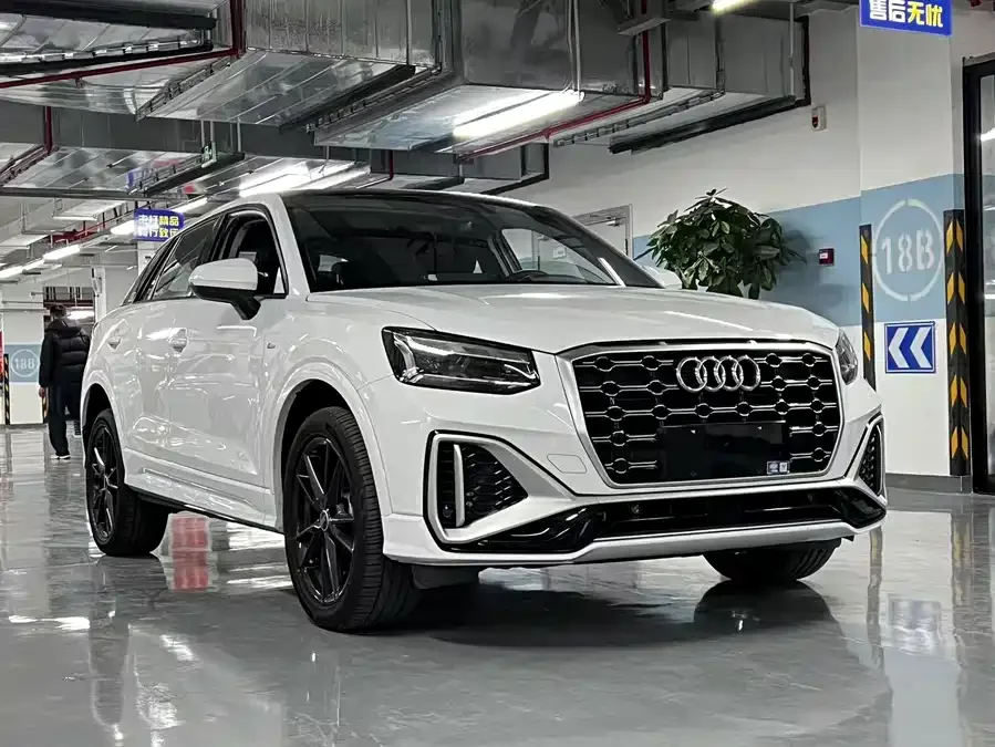 Audi Q2L 2024 facelift 35TFSI stylish and elegant model 2024 — миниатюра 2