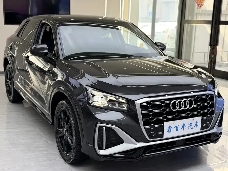 Audi Q2L 2022 35 TFSI aggressive and dynamic model 2022 — миниатюра 3