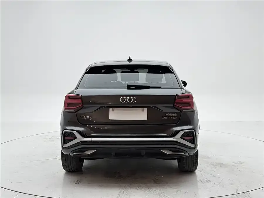 Audi Q2L 2022 35 TFSI Fashion Dynamic Edition 2022 — миниатюра 2