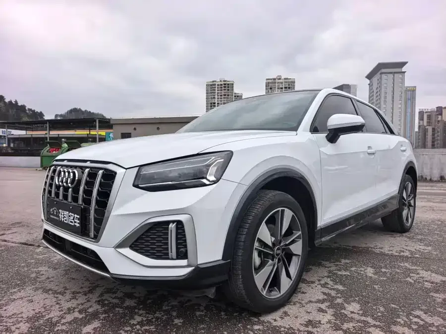 Audi Q2L 2022 35 TFSI Fashionable and Elegant 2022 — фото 1, купить с доставкой в Москву