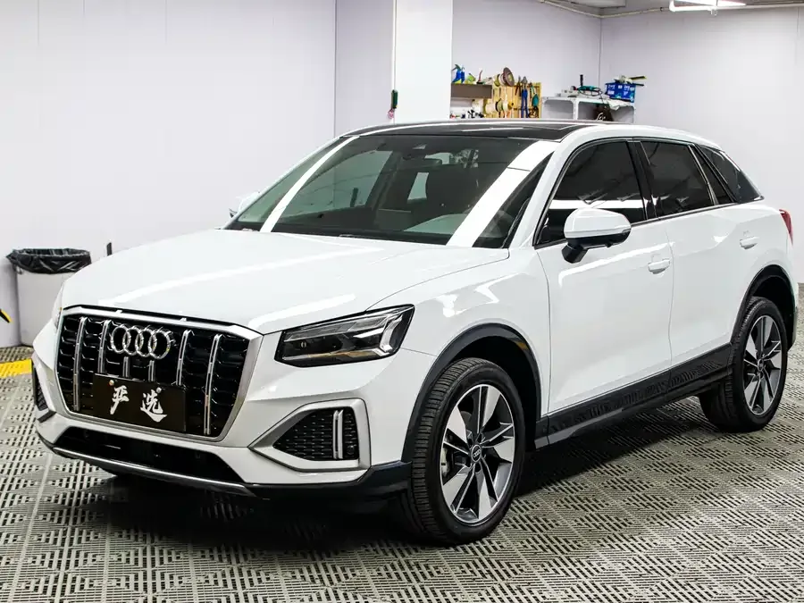 Audi Q2L 2022 35 TFSI Fashionable and Elegant 2022 — фото 1, купить с доставкой в Москву