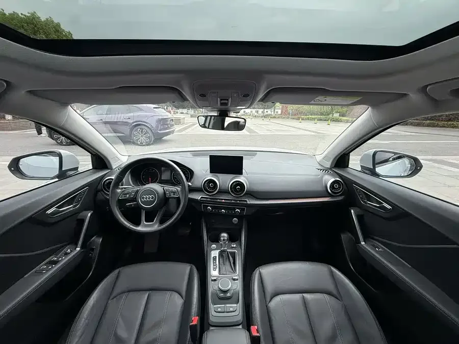 Audi Q2L 2022 35 TFSI Fashionable and Elegant 2022 — миниатюра 2