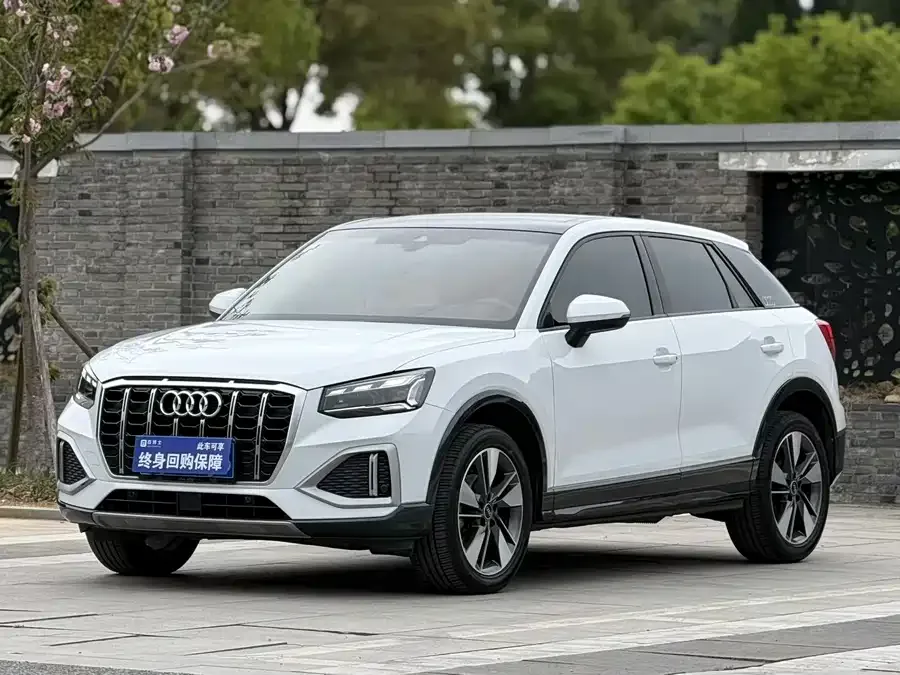 Audi Q2L 2022 35 TFSI Fashionable and Elegant 2022 — фото 1, купить с доставкой в Москву