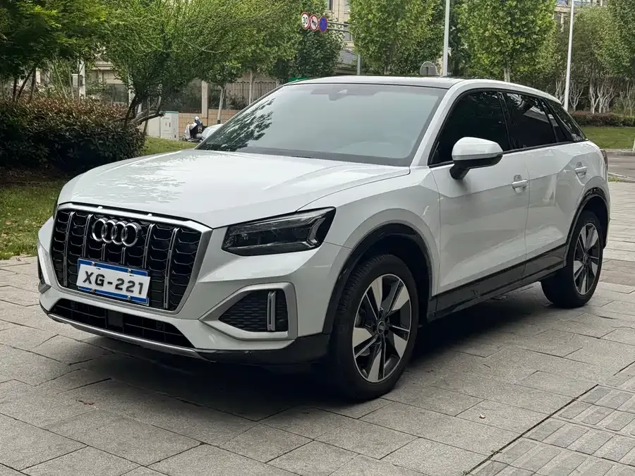 Audi Q2L 2022 35 TFSI Fashionable and Elegant 2022 — фото 1, купить с доставкой в Москву
