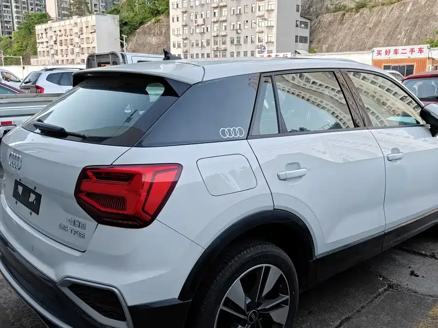 Audi Q2L 2022 35 TFSI Fashionable and Elegant 2023 — миниатюра 2