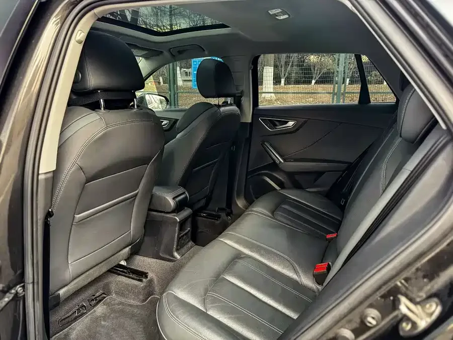 Audi Q2L 2022 35 TFSI Fashionable and Elegant 2022 — миниатюра 2