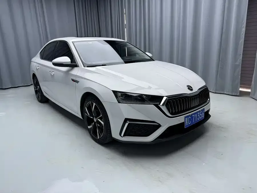 Skoda Octavia Octavia 2023 facelift PRO TSI280 Premium Edition 2022 — миниатюра 3