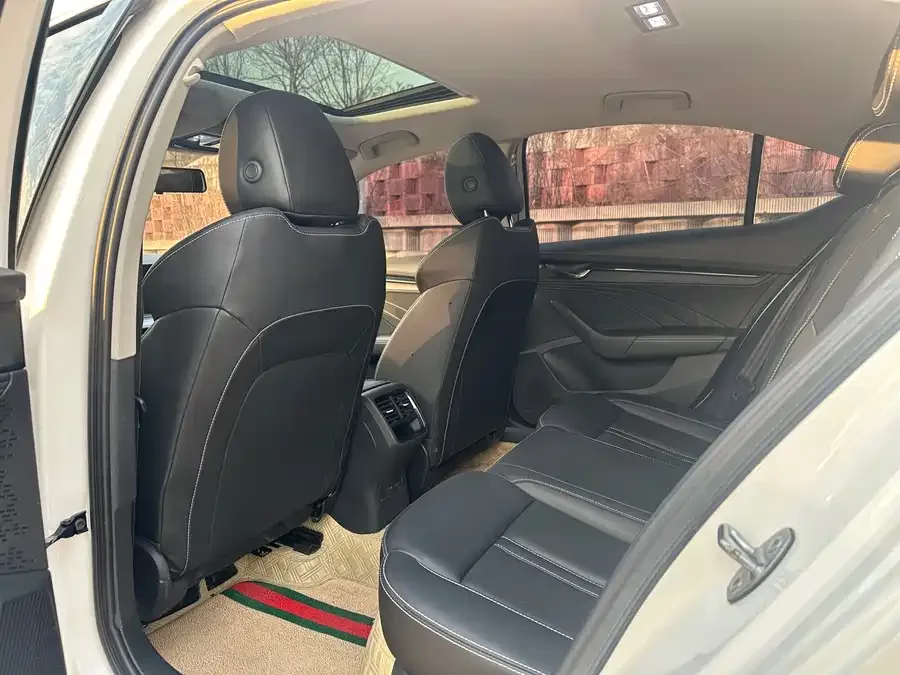 Skoda Octavia Octavia 2022 PRO TSI280 Premium Edition 2022 — миниатюра 2