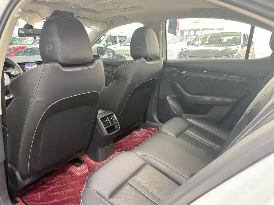 Skoda Octavia Octavia 2023 facelift PRO TSI280 Premium Edition 2023 — миниатюра 2