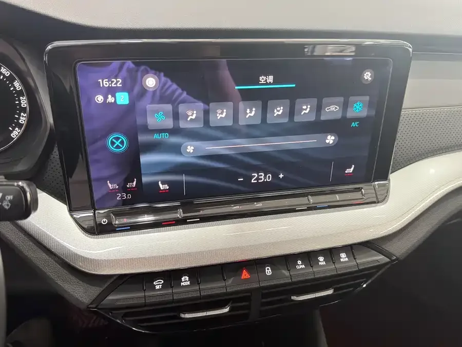 Skoda Octavia Octavia 2023 facelift PRO TSI280 Premium Edition 2023 — миниатюра 4