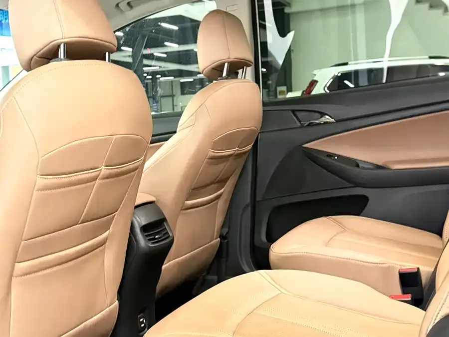 Buick GL6 2021 323T Mild Hybrid Connected Luxury Edition 2023 — миниатюра 3