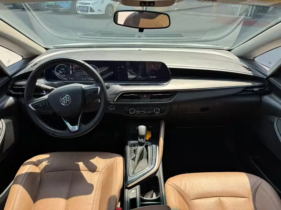 Buick GL6 2021 323T Mild Hybrid Connected Luxury Edition 2023 — миниатюра 2