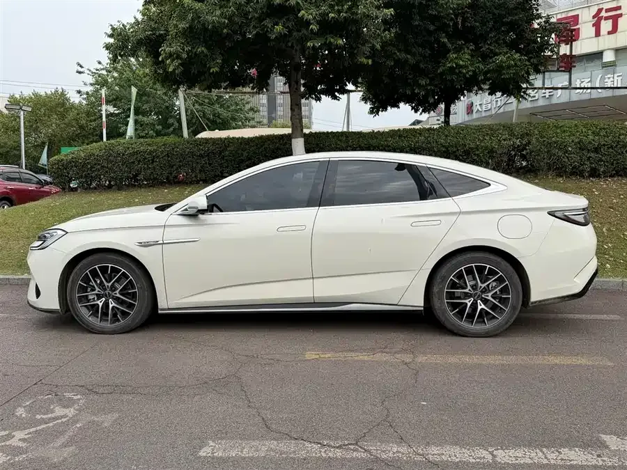 BYD seal 07 DM-i Seal 07 DM-i 2025 DM-i 1.5L 125km Luxury 2024 — миниатюра 3