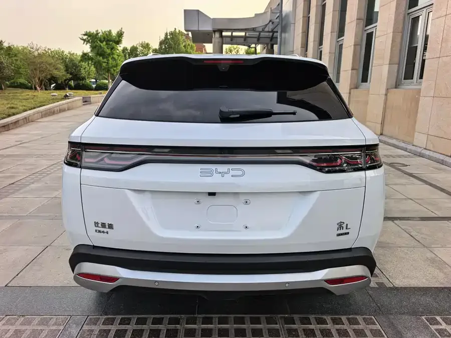 BYD Song L DM-i Song L DM-i 2025 Intelligent Driving Edition 112km Surpassing Edition 2025 — миниатюра 2