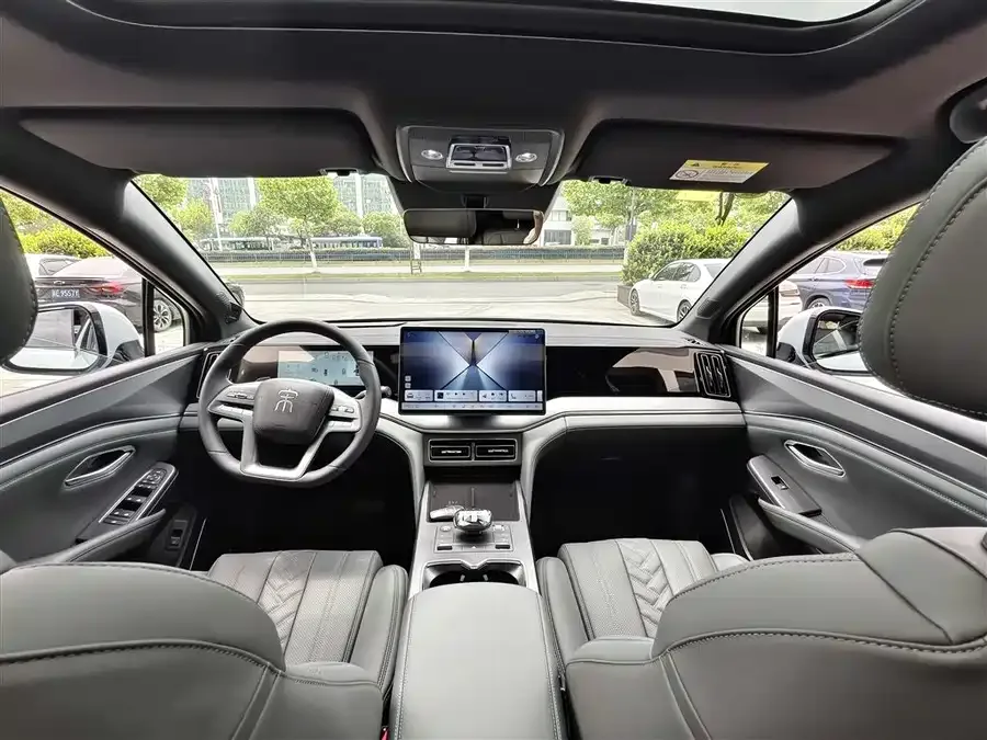 BYD Song L DM-i Song L DM-i 2025 Intelligent Driving Edition 160km Beyond Edition 2025 — миниатюра 2