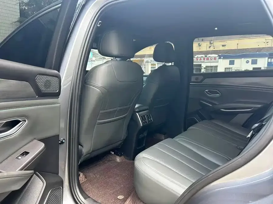 BYD Song L DM-i Song L DM-i 2025 Intelligent Driving Edition 112km Leading Model 2025 — миниатюра 2