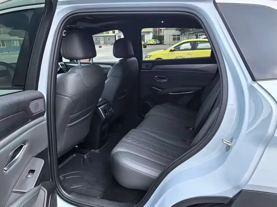 BYD Song L DM-i Song L DM-i 2025 Intelligent Driving Edition 160km Beyond Edition 2025 — миниатюра 4