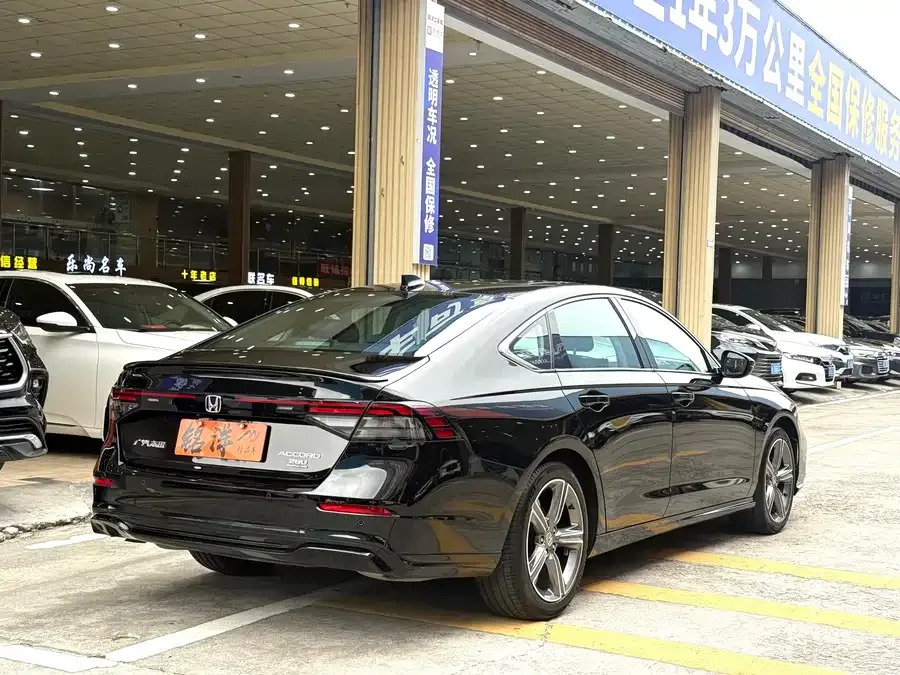 Honda Accord Accord 2025 Sports Series 260TURBO Premium Edition 2026 — миниатюра 2
