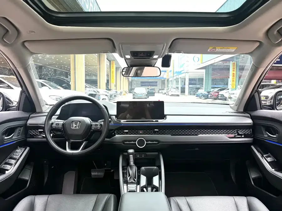 Honda Accord Accord 2025 Sports Series 260TURBO Premium Edition 2026 — миниатюра 4