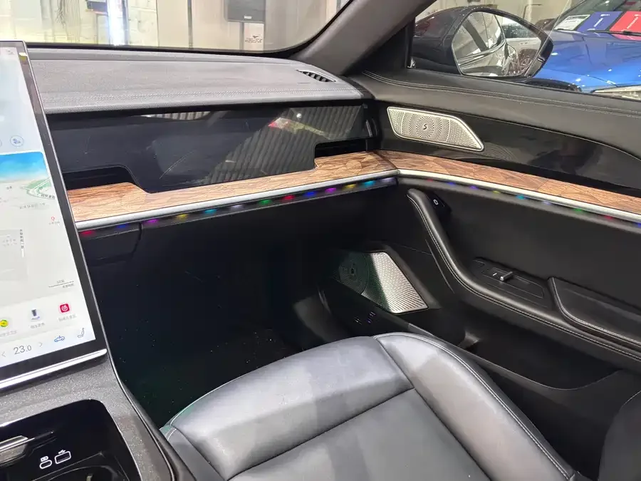 NETA Nezha S Nezha S 2024 facelift extended range 1060 Lite version 2024 — миниатюра 4