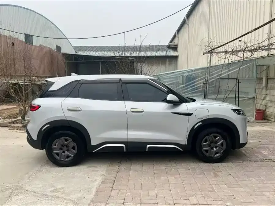 BYD Yuan UP Yuan UP 2024 401KM Vitality Edition 2025 — миниатюра 4