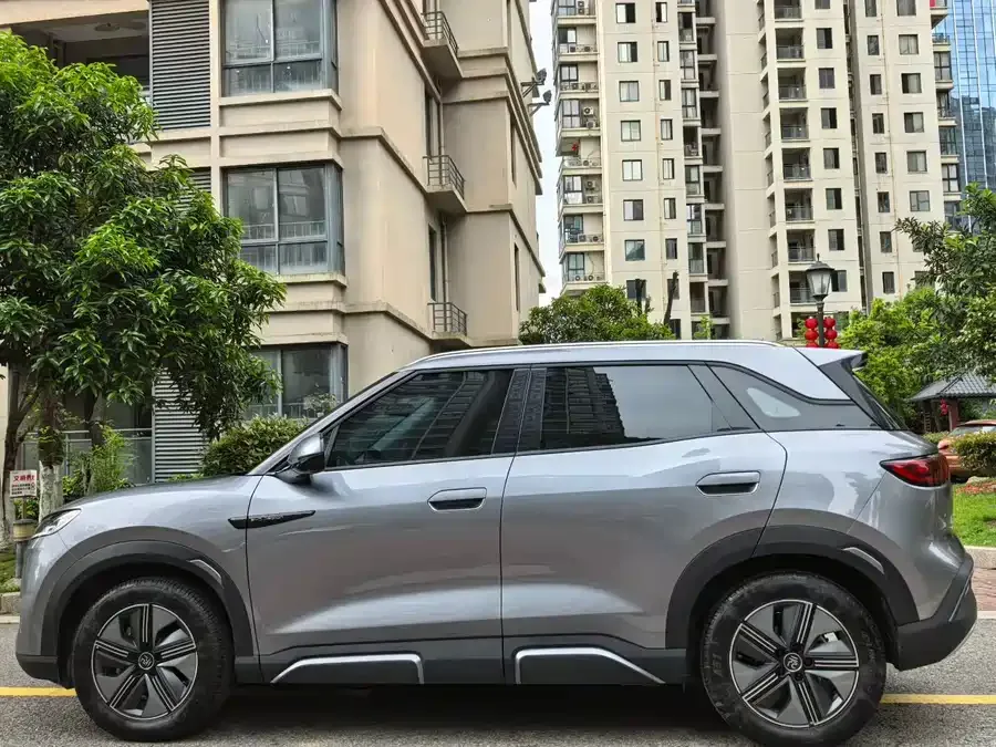 BYD Yuan UP Yuan UP 2024 401KM Beyond 2025 — миниатюра 3