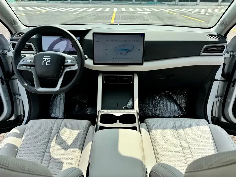 BYD Yuan UP Yuan UP 2025 Smart Driving Edition 401KM Vitality Edition 2025 — миниатюра 4