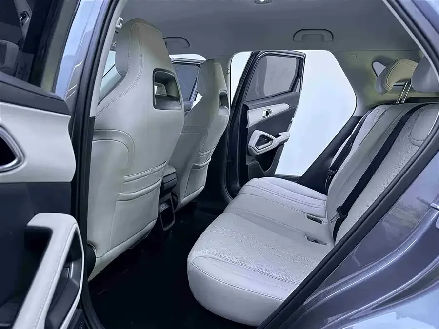 BYD Yuan UP Yuan UP 2024 401KM Vitality Edition 2025 — миниатюра 3