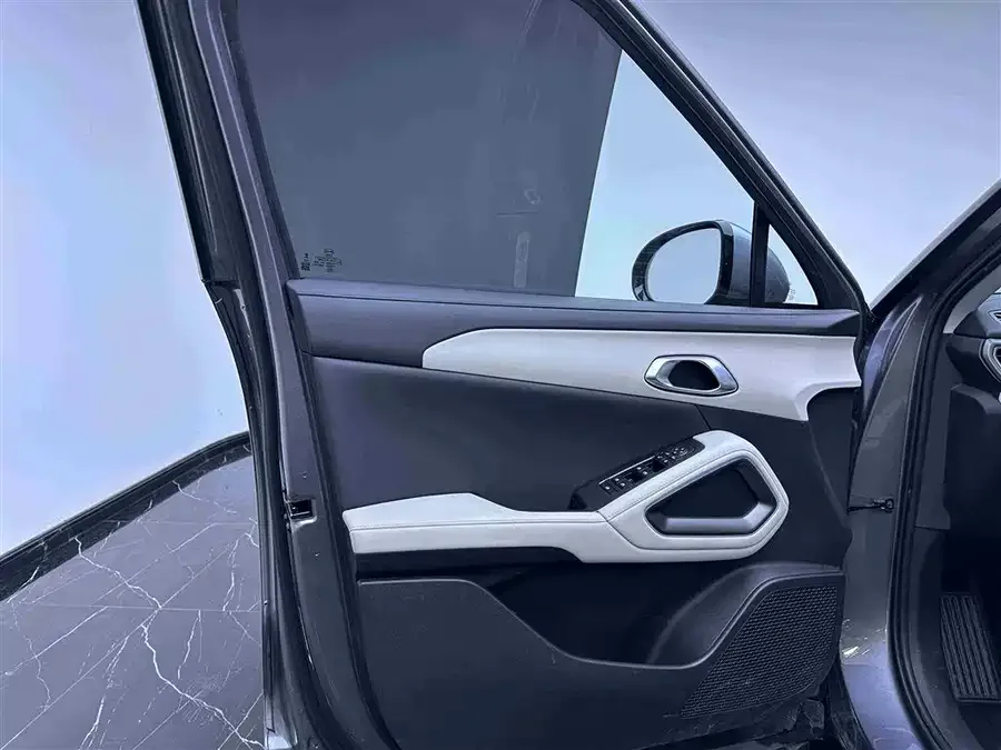 BYD Yuan UP Yuan UP 2024 401KM Vitality Edition 2025 — миниатюра 5