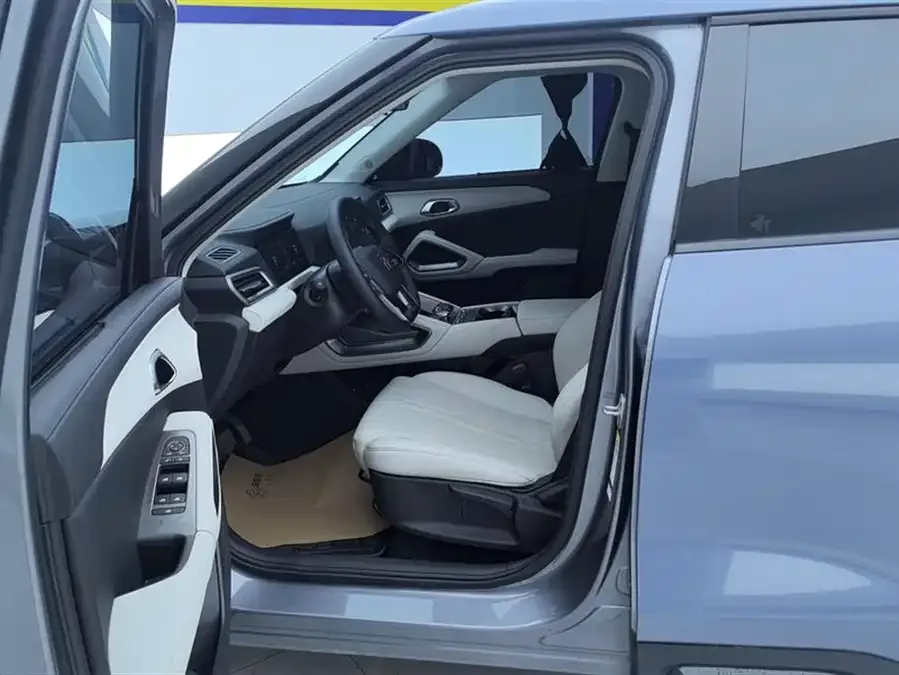 BYD Yuan UP Yuan UP 2024 401KM Vitality Edition 2025 — миниатюра 3