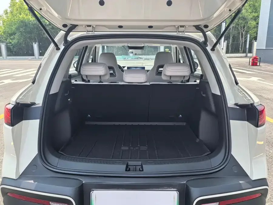 BYD Yuan UP Yuan UP 2025 Smart Driving Edition 401KM Vitality Edition 2025 — миниатюра 3