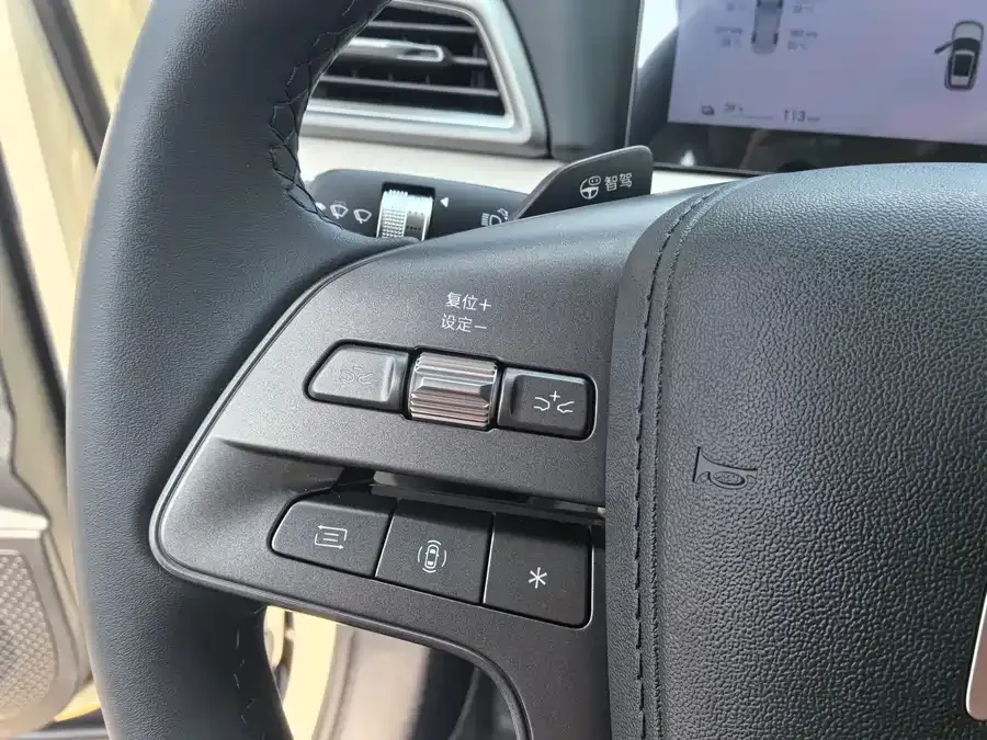 BYD Yuan UP Yuan UP 2025 Smart Driving Edition 401KM Vitality Edition 2025 — миниатюра 4