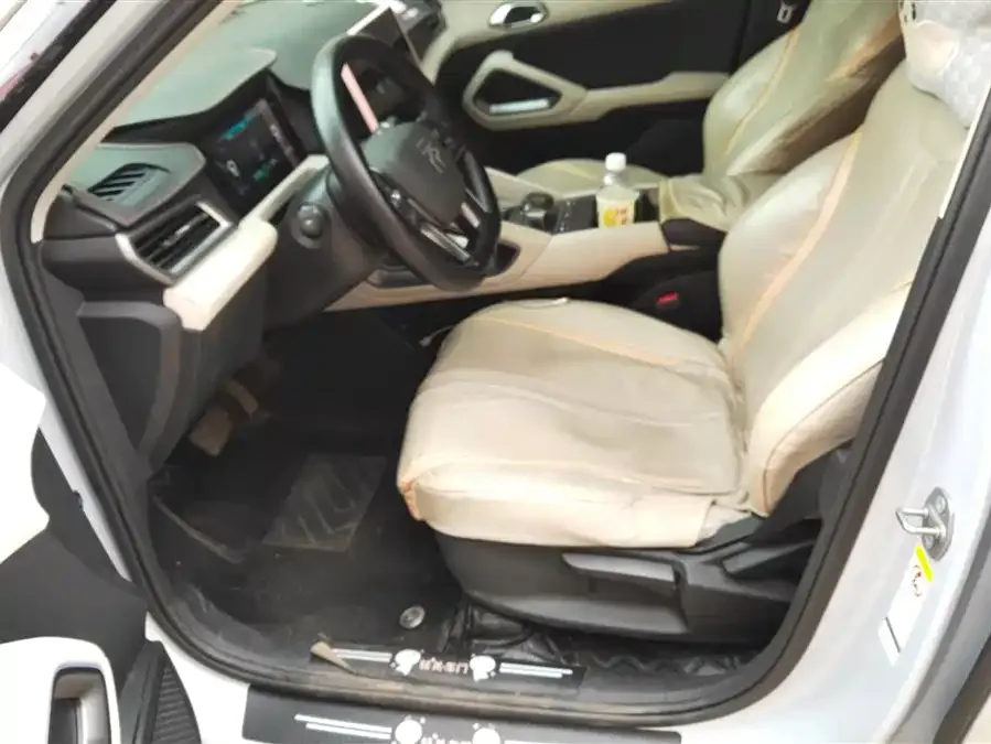 BYD Yuan UP Yuan UP 2024 401KM Leading Model 2024 — миниатюра 3