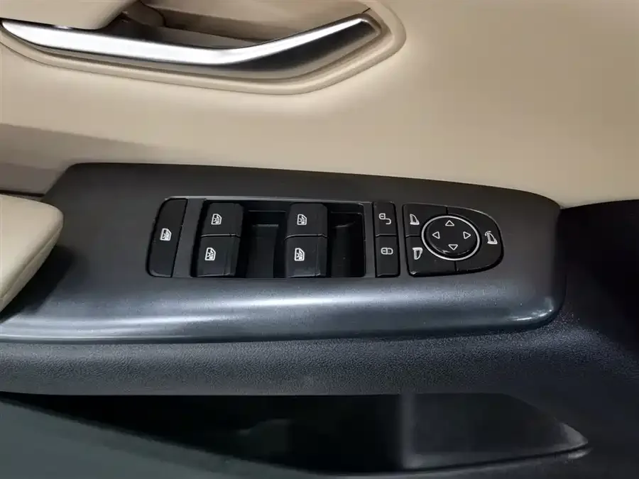 BYD Song Pro New Energy Song Pro New Energy 2025 Second Generation DM-i 115KM Beyond Edition 2025 — миниатюра 3