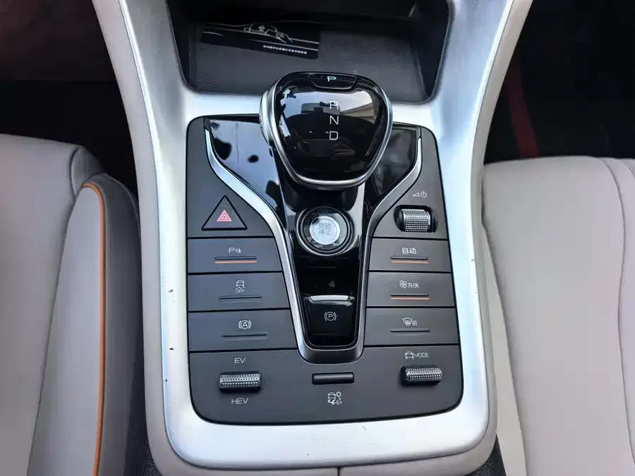 BYD Song Pro New Energy Song Pro New Energy 2023 Champion Edition DM-i 71KM Pilot Edition 2023 — миниатюра 4