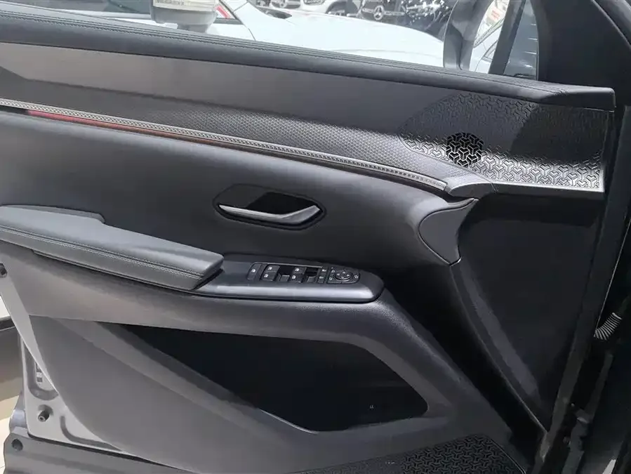 BYD Song Pro New Energy Song Pro New Energy 2025 Second Generation Intelligent Driving Edition DM-i 115KM Beyond Edition 2025 — миниатюра 4
