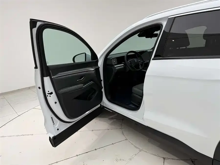 BYD Song Pro New Energy Song Pro New Energy 2025 Second Generation Intelligent Driving Edition DM-i 115KM Beyond Edition 2025 — миниатюра 4