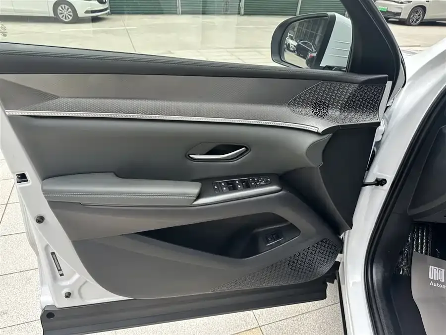 BYD Song Pro New Energy Song Pro New Energy 2025 Second Generation Intelligent Driving Edition DM-i 115KM Beyond Edition 2025 — миниатюра 5