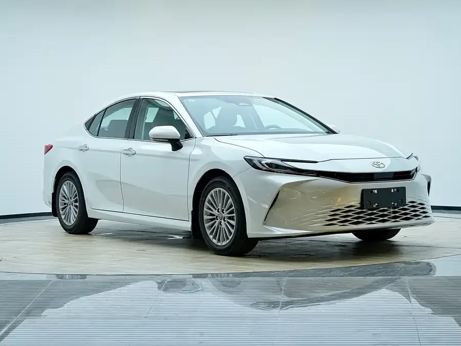 Toyota Camry Camry 2026 2.0GVP Luxury Edition 2026 — миниатюра 3