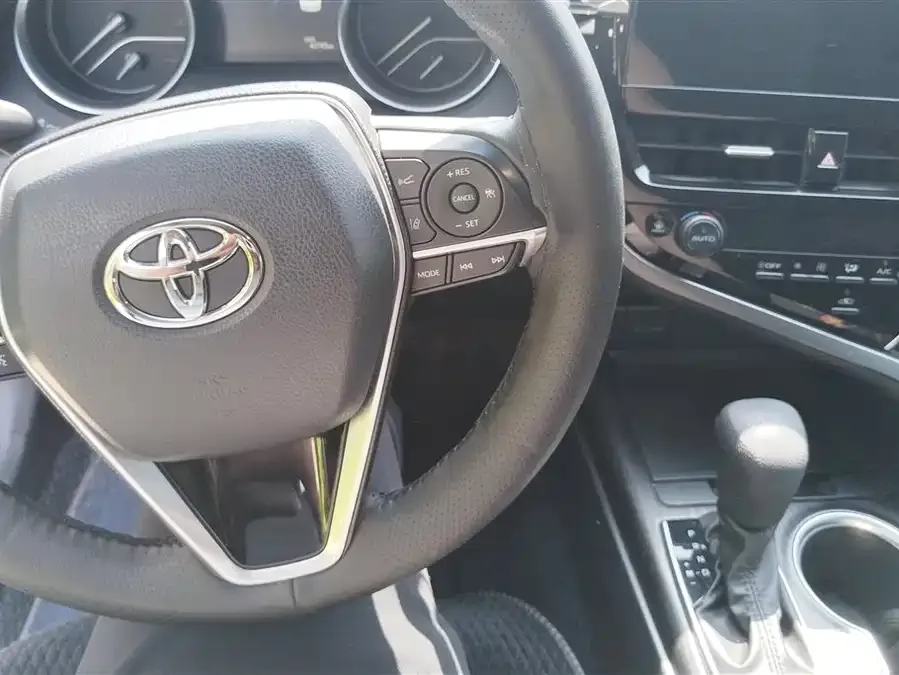 Toyota Camry Camry 2021 2.0G Deluxe Edition 2022 — миниатюра 5