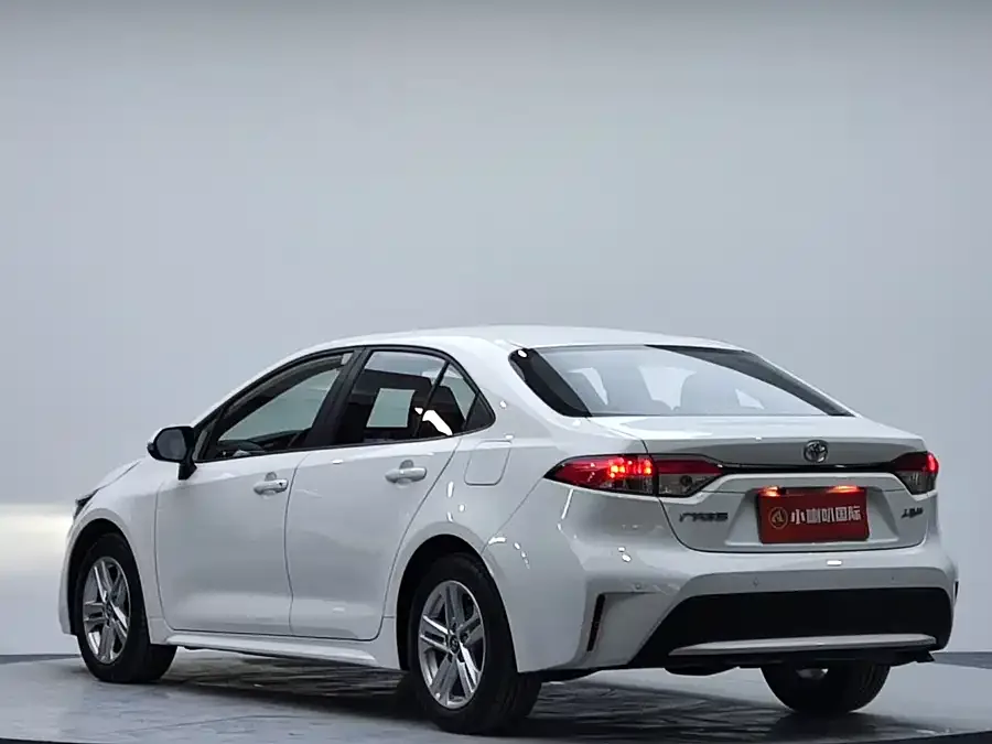 Toyota Levin 2022 Levin TNGA 1.5L CVT Leading Edition 2022 — миниатюра 2