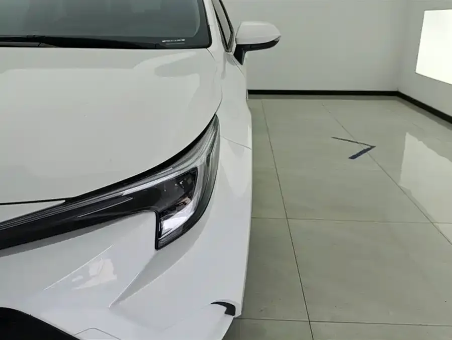 Toyota Levin Corolla 2023 Intelligent Electric Hybrid Dual Engine 1.8L Luxury Edition 2024 — миниатюра 2