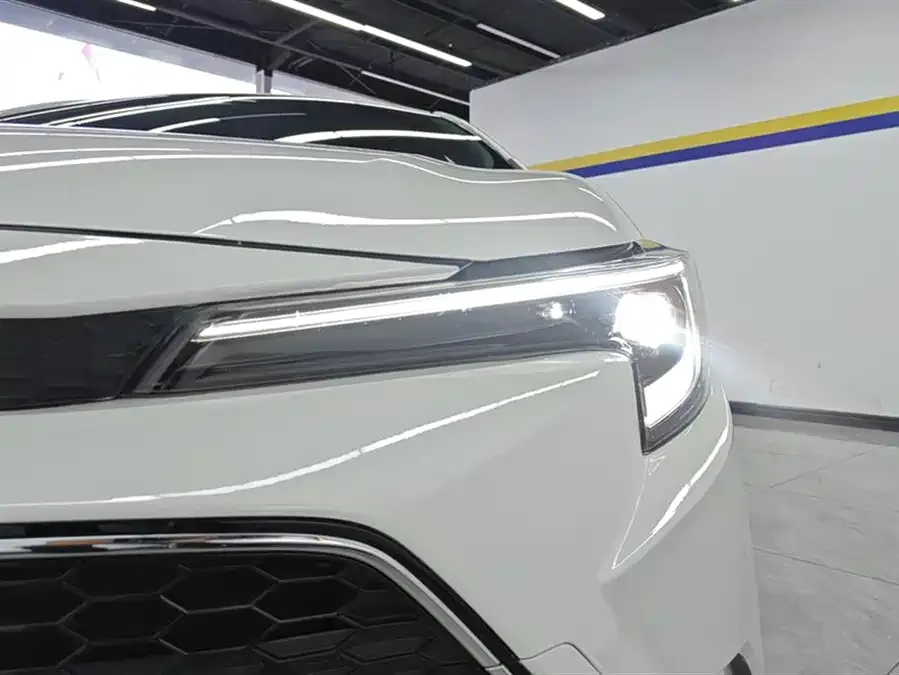 Toyota Levin Corolla 2024 185T CVT Luxury Edition 2024 — миниатюра 2