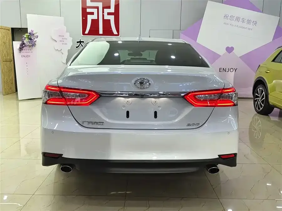 Toyota Camry Camry 2021 2.0G Deluxe Edition 2023 — миниатюра 2