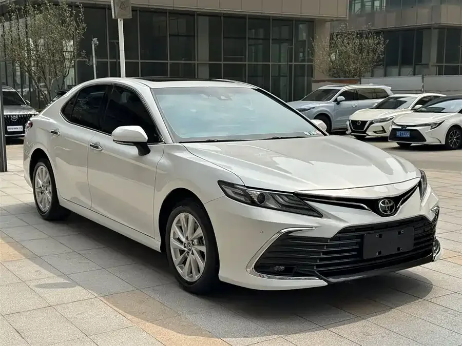 Toyota Camry Camry 2021 2.0G Deluxe Edition 2022 — миниатюра 2