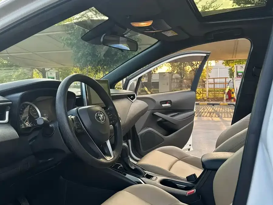Toyota Levin 2022 Lelink 185T CVT Luxury Edition 2022 — миниатюра 4