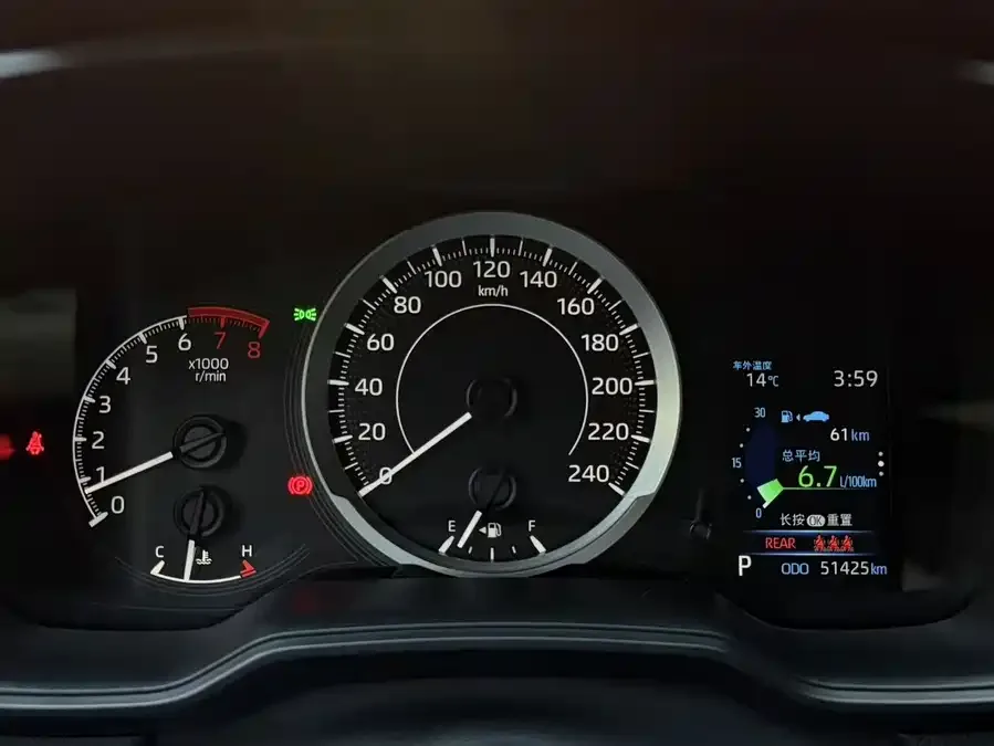 Toyota Corolla Corolla 2021 1.2T S-CVT Luxury Edition 2022 — миниатюра 3