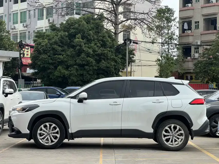 Toyota Frontlander Fenglanda 2022 2.0L CVT Leading Edition 2023 — миниатюра 2